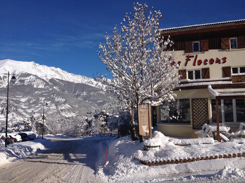 Hotel Les Flocons Le Sauze Exterior photo