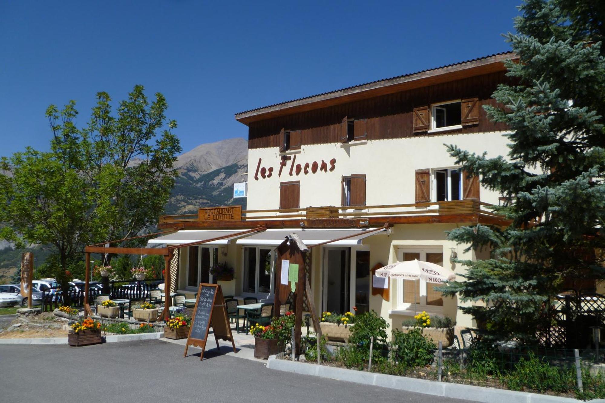 Hotel Les Flocons Le Sauze Exterior photo